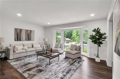 529 Greystone Trl, Marietta, GA 30068