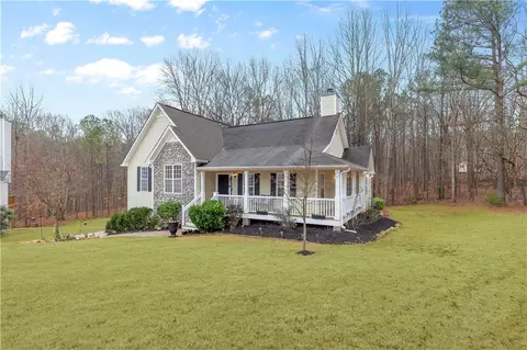 409 Barrington Dr, Hiram, GA 30141