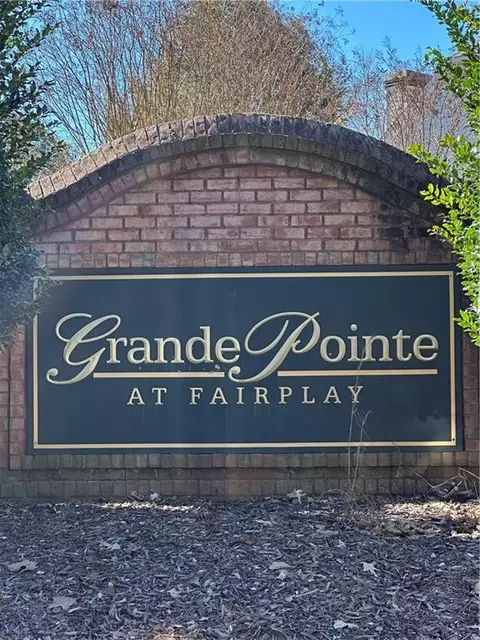 9590 Grande Dr, Winston, GA 30187