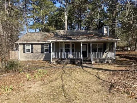 1865 Red Rose Ln, Loganville, GA 30052