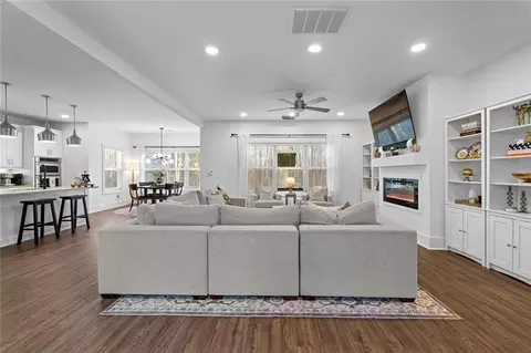 147 Wolf Creek Cv, Lagrange, GA 30240 photo 8