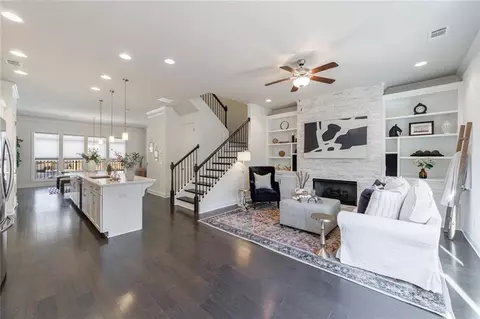 4160 Townsend Ln, Dunwoody, GA 30346