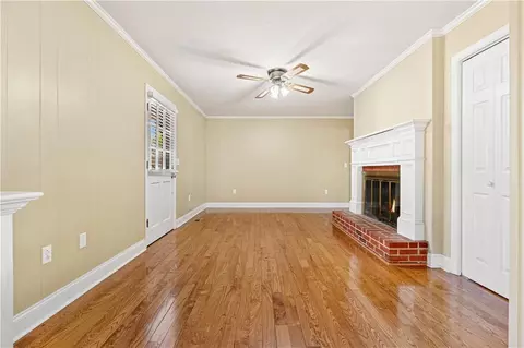 Living - 173 Madison St, Commerce, GA 30529 photo 5 of 5