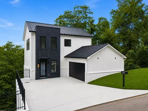 160 Railroad St, Canton, GA 30114