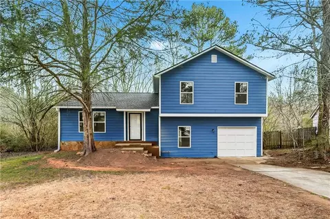 4900 Bayside Ct, Stone Mountain, GA 30088