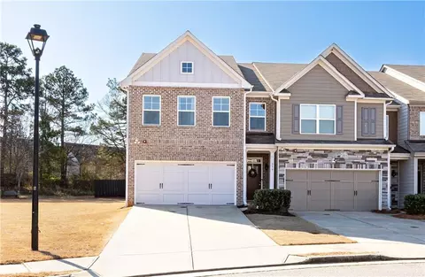 379 Arbor Crowne Dr, Lawrenceville, GA 30045