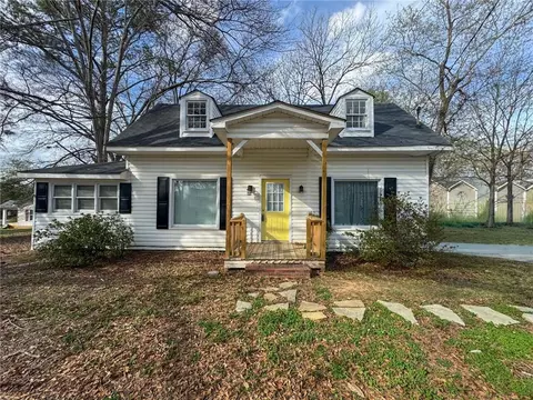 806 Fairview Rd, Rockmart, GA 30153
