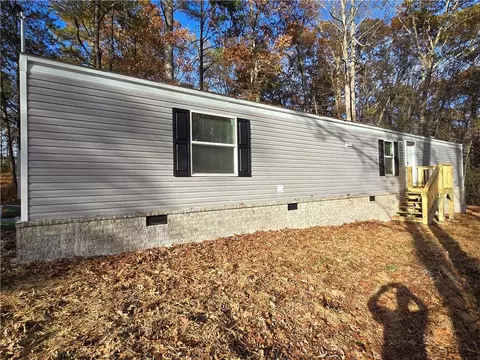 8 Linda Ln, Ellijay, GA 30540