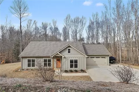 110 Rocky Branch Dr, Murrayville, GA 30564