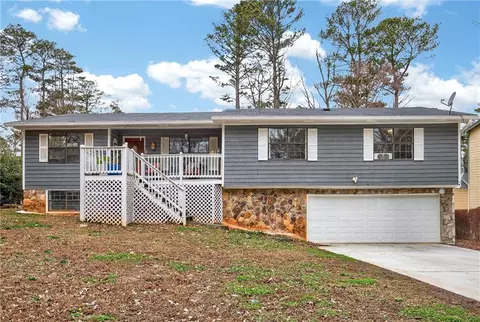 994 Bramwell Ln, Stone Mountain, GA 30083