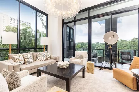 2425 Peachtree Rd NE #404, Atlanta, GA 30305