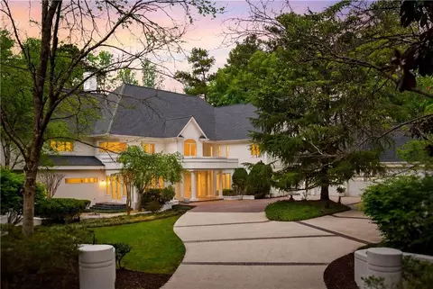 230 N Chambord Dr NW, Atlanta, GA 30327