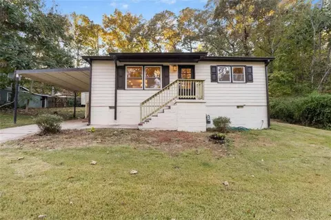 6048 Blackhawk Trl, Mableton, GA 30126