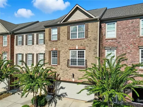 5747 Pine Oak Dr, Peachtree Corners, GA 30092