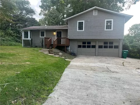1758 Eric Cir, Lawrenceville, GA 30043