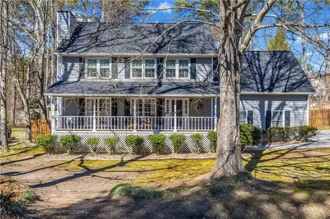 769 Oak Moss Dr, Lawrenceville, GA 30043