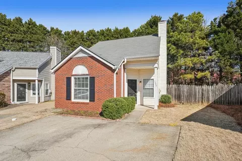 1346 Yorkshire Ln, Woodstock, GA 30188