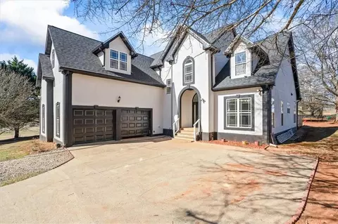3955 Pucketts Rd, Snellville, GA 30039