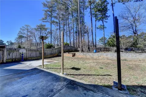 Exterior - 3104 Tofte Dr, Duluth, GA 30096 photo 4 of 9
