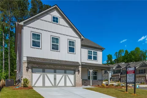 5587 Overview Dr, Flowery Branch, GA 30542