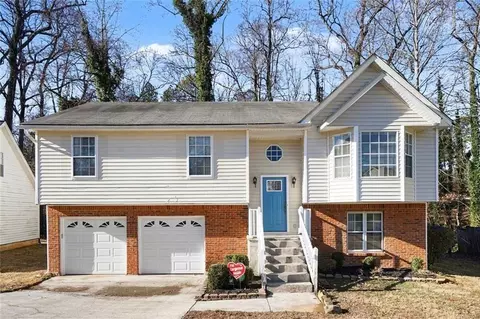 958 Redan Crescent Dr, Stone Mountain, GA 30088
