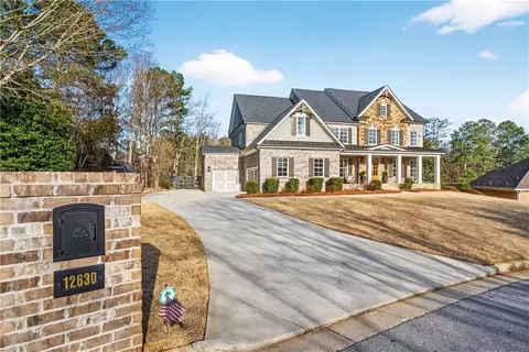 12630 Silver Fox Ct, Roswell, GA 30075