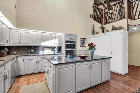 Kitchen - 4456 Ridgegate Dr, Peachtree Corners, GA 30097 photo 4 of 4