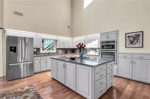 Kitchen - 4456 Ridgegate Dr, Peachtree Corners, GA 30097 photo 3 of 4