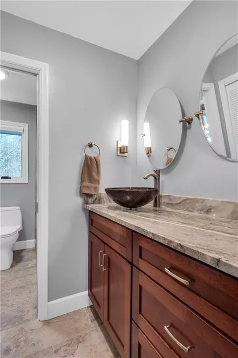 Bath - 4456 Ridgegate Dr, Peachtree Corners, GA 30097 photo 5 of 5
