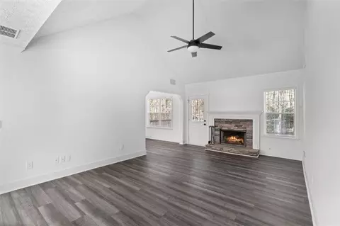 360 Chestnut Dr, Covington, GA 30016 photo 6