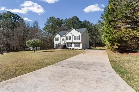 360 Chestnut Dr, Covington, GA 30016 photo 4