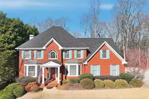 9060 Forest Path Dr, Gainesville, GA 30506