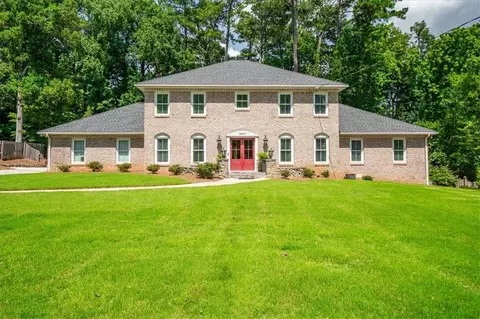 2207 Forestglade Dr, Stone Mountain, GA 30087