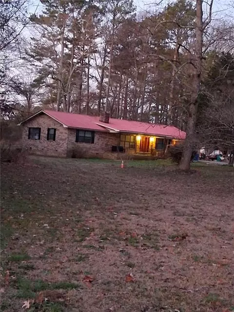 161 Meadowbrooke Ln, Summerville, GA 30747
