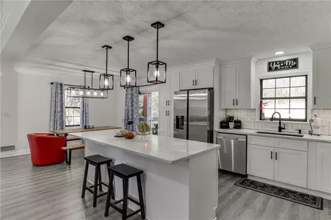5222 Raintree Trl, Oakwood, GA 30566