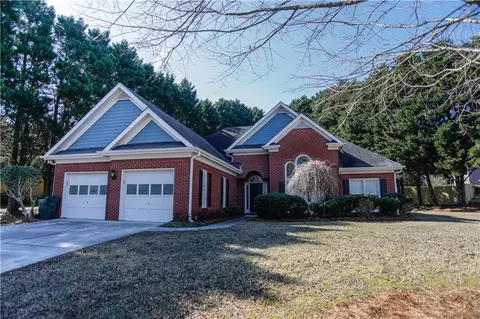 3875 Spring Manor Ct, Loganville, GA 30052