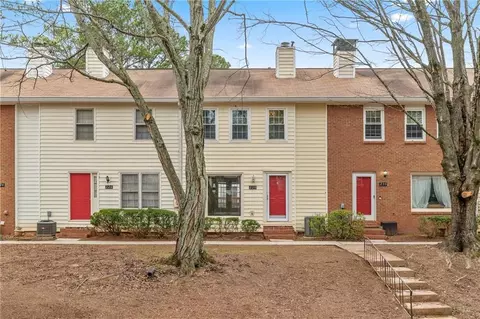 228 Chads Ford Way, Roswell, GA 30076