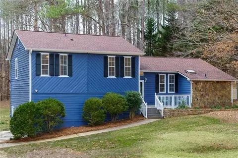 520 Victoria Rd, Woodstock, GA 30189