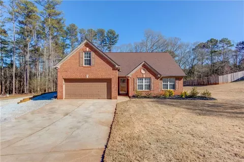 104 Jacob Dr, Hoschton, GA 30548