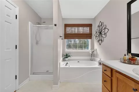 Bath - 100 Arlington Dr, Covington, GA 30016 photo 2 of 6