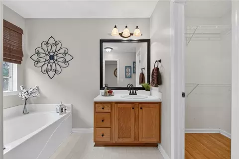 Bath - 100 Arlington Dr, Covington, GA 30016 photo 1 of 6