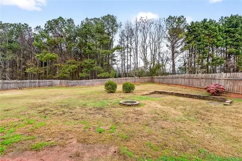 Exterior - 100 Arlington Dr, Covington, GA 30016 photo 6 of 9