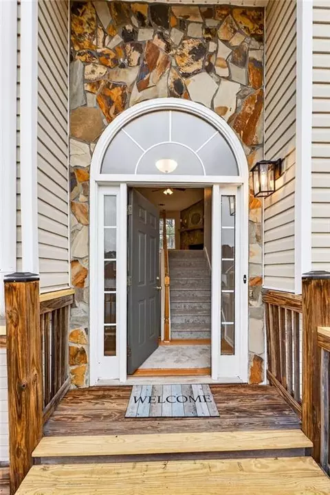 Entry Way - 100 Arlington Dr, Covington, GA 30016 photo 1 of 3
