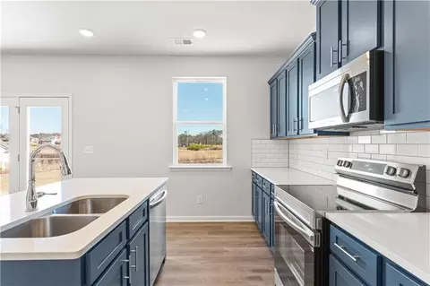 Kitchen - 6048 Spring Way, Stonecrest, GA 30038 photo 2 of 2