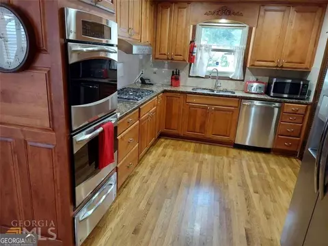 4710 Riverwood Cir, Decatur, GA 30035
