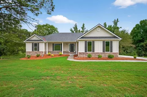 328 Advent Dr, Winder, GA 30680