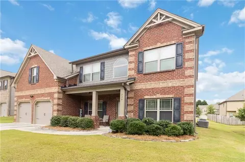 232 Misty Grove Dr SE, Loganville, GA 30052