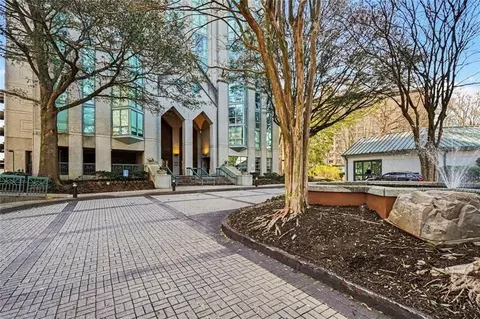 2870 Pharr Ct NW #1806, Atlanta, GA 30305