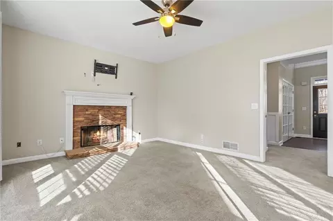 Living - 7720 Paces Ln, Gainesville, GA 30506 photo 3 of 7