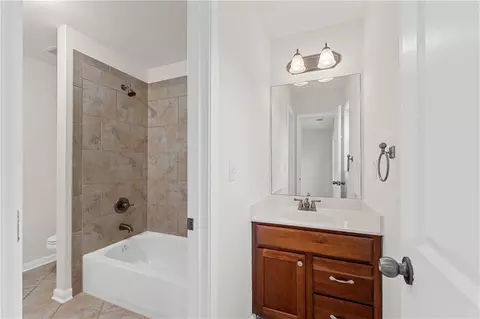 Bath - 3476 Flycatcher Way, Duluth, GA 30097 photo 5 of 7